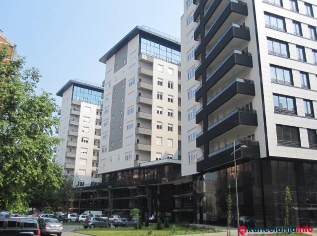 Teodora Lux Apartman Free Privat Parking Apartment Novi Sad Bagian luar foto